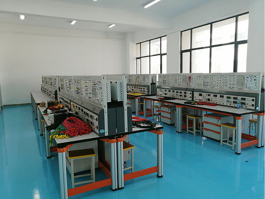 智能電工電子技術(shù)實驗裝置