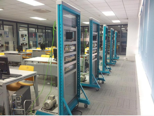 電氣控制與PLC應(yīng)用技術(shù)虛實一體化實訓(xùn)裝置